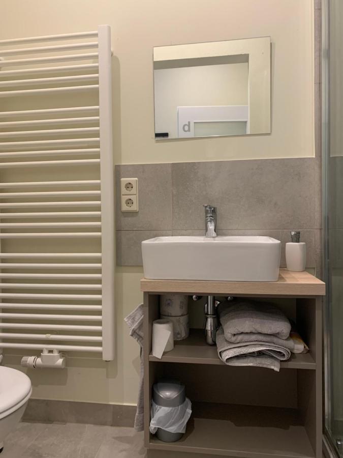 Die Senfbude - Wunderschoene Apartments Fuer 4 Personen Mit Terrasse & Stellplatz Leipzig Buitenkant foto